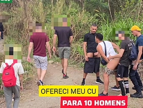 LEVEI 2 AMIGOS HÉTEROS PARA FODER MEU CU EM PÚBLICO, ONDE HOMENS COSTUMAM FAZER CAMINHADA. ENQUANTO CADA UM SE RESERVA PARA COMER MEU CU, UMA PLATEIA DE HOMENS OBSERVA E SE MASTURBAL. hot desi indian gay porn