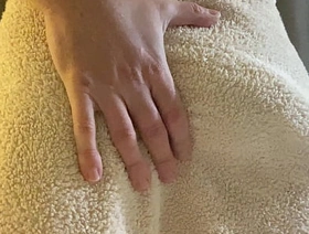 Shaking my bIg British dick until it bursts out from under the towel - look at the size of that thing! korean gay club porn