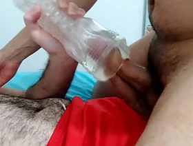 Compartilhando o Cuzinho de Brinquedo e Gozando Dentro Juntos indonesia muscle gay porn