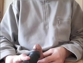 je me caresse le frein de la bite avec mon gode vibro, belle éjaculation, korean gay porn vid