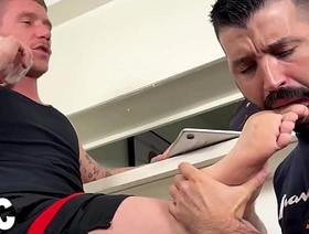 College Jock Colt Spence Finishes Homework While Getting Worshiped by Nick Charms massage asian porn gay