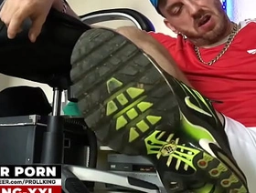 19 - BAD GUY PLAYS WITH HIS HUGE COCK chinese douyin gay porn