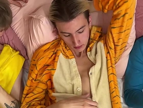 cute twinks with big cocks fuck each other and cum in anal korean guy gay porn