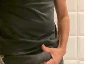 Me exibindo de pau duro hot dildo gay porn