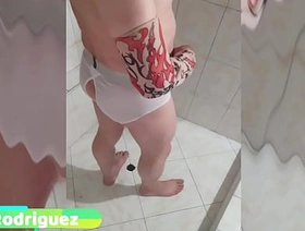 2 EN LA DUCHA MOSTRANDO MI CULITO chinese white gay porn
