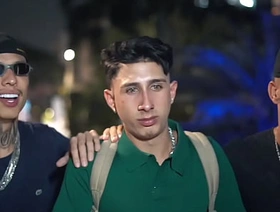 SURUBA COM OS GÊMEOS E COM O MANO, COLOCARAM AS 3 PIROCAS PRA JOGO gay bear asia porn