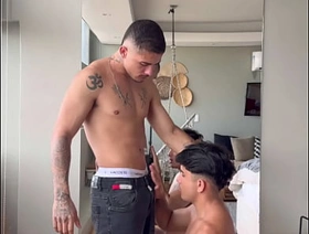 LEVEI PARA O HOTEL O PUTO, ENQUANTO O CORNO DO SEU NAMORADO TAVA EM CASA gay porn hot japanese