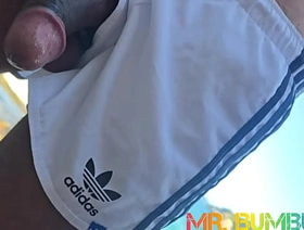 CRUISING.  MACHOS SE ENCONTRAM NA PRAIA DE NUDISMO E FAZEM CRUISING COM MUITA OUSADIA. korean gay porn student