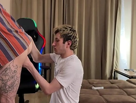 Distracted the Guy From the Game, Gave the Twink a Rimming and Fucked Her Hard with a Big Dick and Came gay hot anime porn