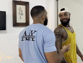 ELE PEDIU UMA MASSAGEM RELAXANTE E EU DEI taiwan gay hunk porn