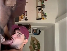 LEITANDO O GRANDÃO DO PAU GROSSO DOTADOS yuto japan gay porn