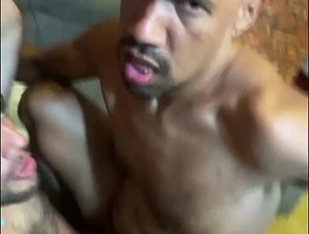 Casal chamou para ir conhecer seu ap e levaram pica - EXCLUSIVOS NO RED. korean gay porn 2025