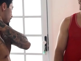 Novinho me pagou a entrega de outro jeito gay japan office porn