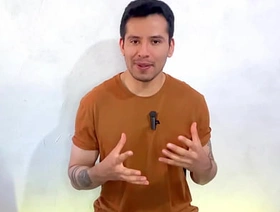 Enfermo de la cruz roja dotado de 20cm de verga y joven universitario se hacen sexo oral en la ducha gay porn japan blowjob