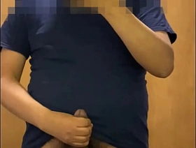 Mi amante me envia video masturbandose y golpeando su verga peluda gay chinese porn