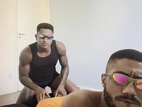 A TARDE TODA FUDENDO COM O PRETINHO SARADO hunk ch japan gay porn