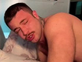 Muito Leite de dois PAUZUDO ESCORRENDO NO RABO DO PASSIVO DUPLA PENETRAÇÃO hot older man gay porn