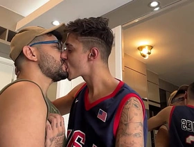 SAFADO VEIO FUDER COMIGO E ENCHI O CUZINHO DE LEITE handsome gay japan porn