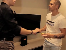 Pedreiro Bom de Serviço hot gay uncle porn