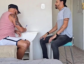 Ele queria apenas fazer o seu trabalho na avaliação física,porém eu acabei comendo e leitando meu professor - Completo no XVIDEOS RED e no SHEER - sheer.com thalesbotelho gay muscle porn hot