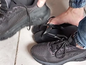 POV macho fazendo você sentir gosto e cheiro de chulé hot gay animated porn