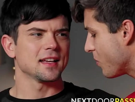 Elliot Finn surprised his boyfriend Dakota Payne with a hot threesome Valentines gift taiwan gay porn video