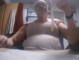 3 x Sperma aus gefülltem Kondom geschluckt taiwan gay solo porn