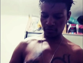 FODEU O MARIDO DA VIZINHA QUE GEMEU COM A IMENSA ROLA NO CU. chinese couple gay porn