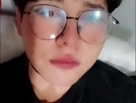 Pequeña femboy masturbandoce chinese ktv gay porn