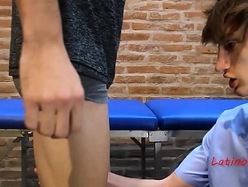 Masseur Rubs Patient’s Cock & Gets Fucked in Return chinese spanking gay porn