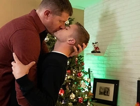 There Was an Instant Connection of Chemistry and Passion Between the Little and Big Guy - Tinytwink chinese gay cam porn