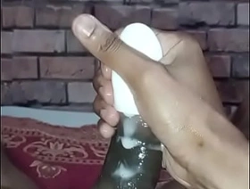Batendo uma bronha gostosa ate gozar com o ovo masturbatorio que ganhei de um fã. Touching and enjoying a masturbatory egg that I got from a fan japan gay porn jin