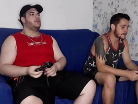 Apostando o Cu No Video Game e o Puto Saiu Daqui Vazando Leite - Parte 1 - Tava em casa cheio de tesão e meu amigo meu aqui jogar, mas meu pau não abaixava gay tube porn asia