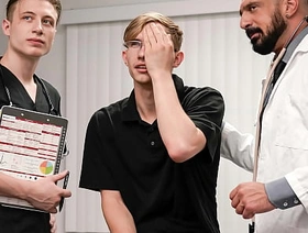 Perverted Gay Doctor Fucks His Favorite Patient in His Clinic - Doctorblows china muscle gay porn