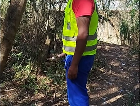 Meu colega de trabalho me filmou mijando hot slave gay porn