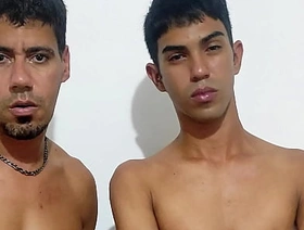 Esperou a namorada sair pra foder gostoso com o amigo gay hot porn video