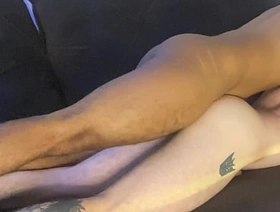 FUDI MEU PRIMO BRANQUINHO NO PELO E ENFIEI O CONSOLO NO CU DELE hot gay mens porn