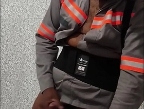 Batendo uma antes de ir trabalhar hot hunk daddy gay porn