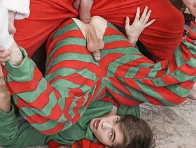 Stepson Getting a Early Present from His Daddy - Soncreep gay porn japan movie