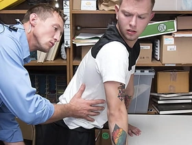 The Guy Was Seen Hiding Clothing Items in Under His Jacket - Perps4k big dick korean gay porn