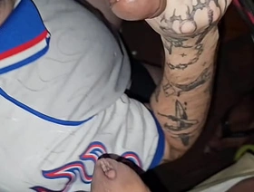 CABINE DE UM BAR DO SEXO COM TRES HOMENS CURTINDO O SEXO AS ESCURAS - FULL ON SHEER hot gay porn.