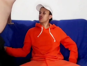 Novinho Dotado de 22cm Arregaça o Rabo do Gordinho - Parte 1 (COMPLETO NO XVIDEOS RED) Pegação com magrinho chaser com pau de 22cm e sexo bareback brasileiro twink e chubby vietnam porn gay