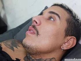 Antes de ir trabalhar, uma foda pra melhorar  dia! hot asian hunk gay porn