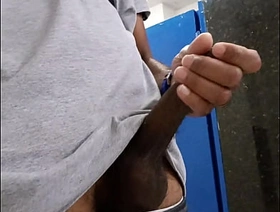 CHEIO DE TESÃO NO BANHEIRO PUBLICO. chinese teens gay porn