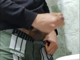 Big and rich cock gives a good cumshot leo taiwan gay porn