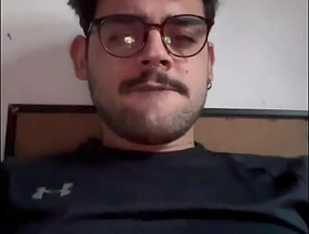 MOSTRANDO O RABÃO E LEITANDO   cum and ass hot straight guy gay porn