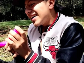 cambio de ropa en el parque con morbo gay porn hot sex