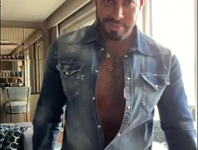 Flexing muscle and masturbate with oil - VIKTOR ROM - PORNSTAR GAY DADDY BEAR chinese gay porn eng sub