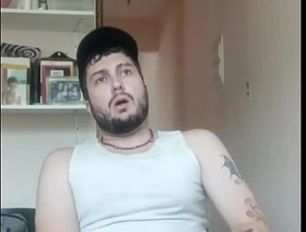 Branquinho tatuado batendo uma até gozar hot arab gay porn