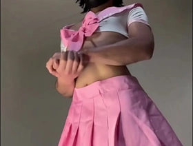 Hermosa puta vestida de mujer gay porn japan force